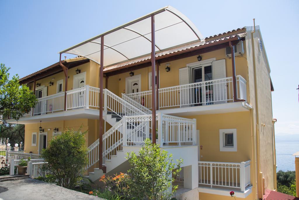 Brentanos Apartments - A - View Of Paradise Gastouri  Extérieur photo