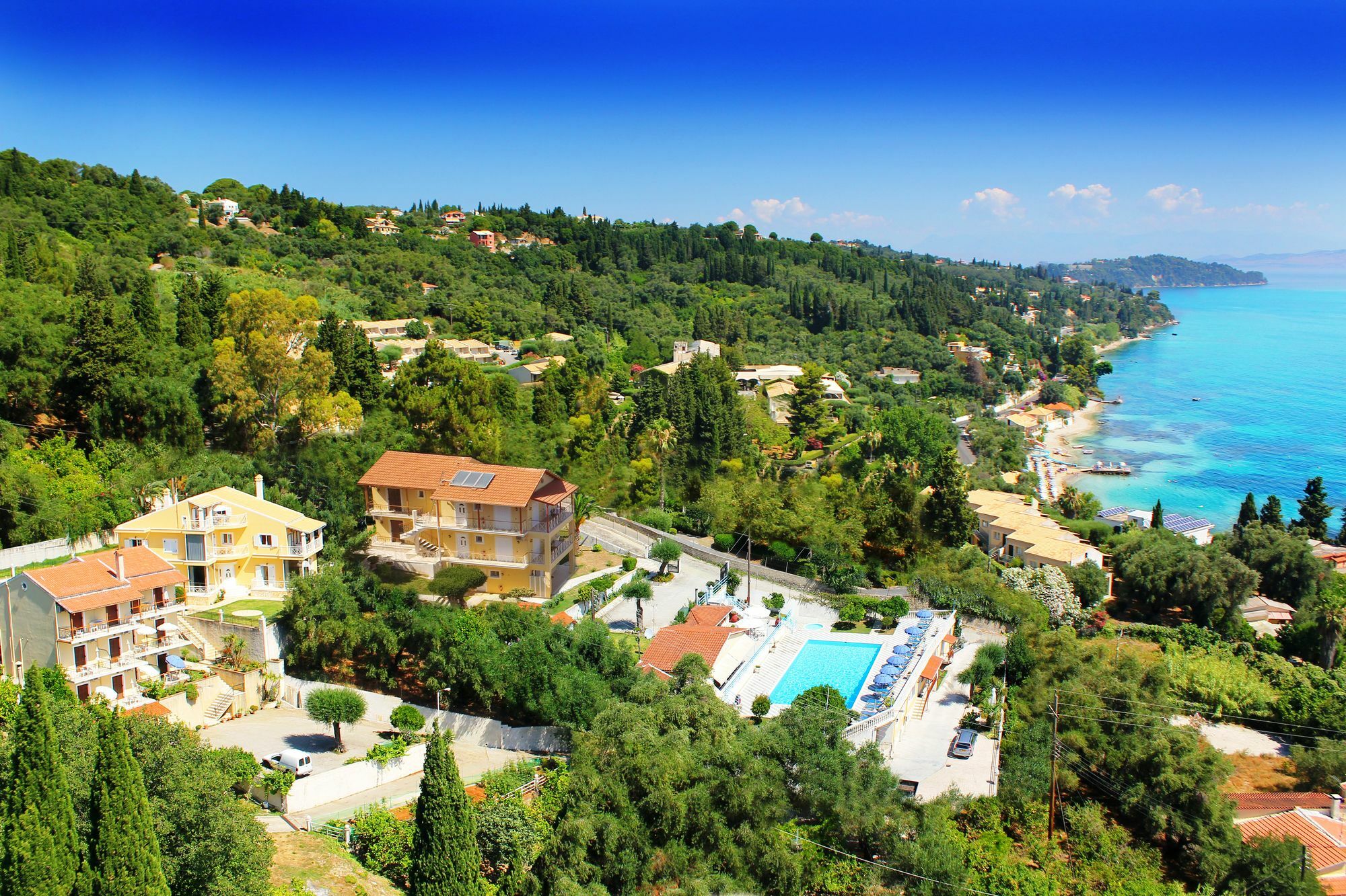 Brentanos Apartments - A - View Of Paradise Gastouri  Extérieur photo